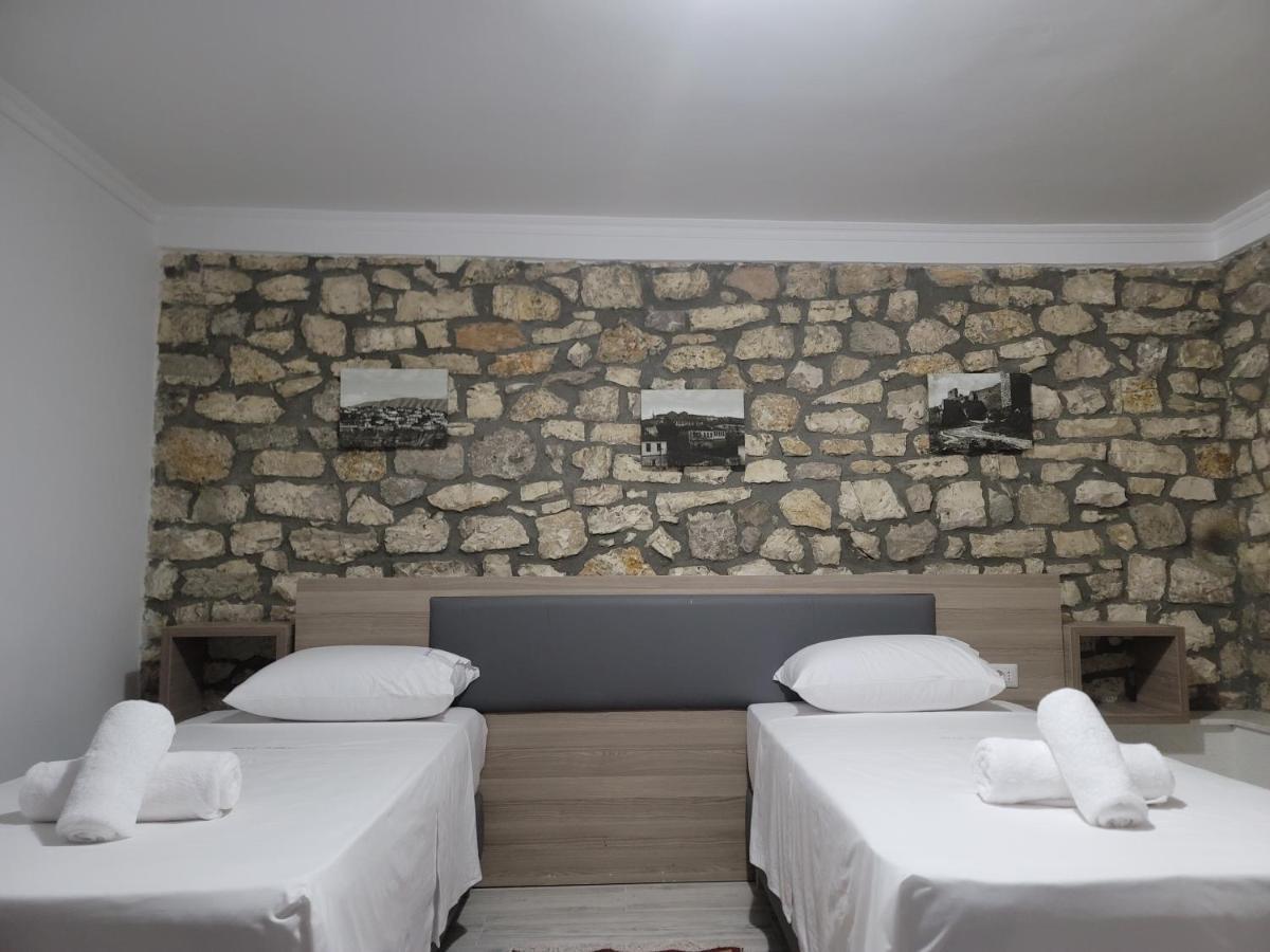 G&K Garden Hotel Berat Exterior foto